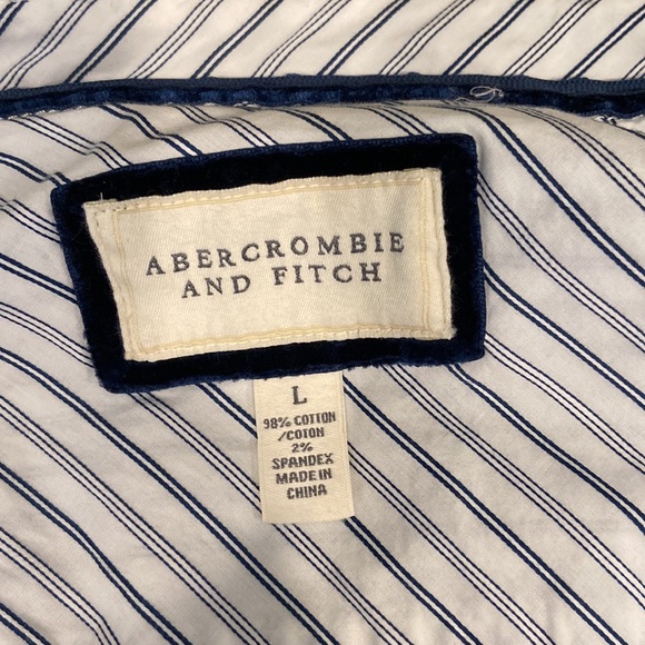 Abercrombie & Fitch women’s navy and white button down.  Size Large.  EUC. - Picture 6 of 10